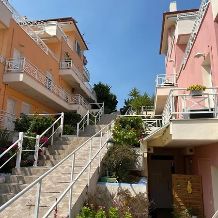Gorgona Di Thassos 리메나리아